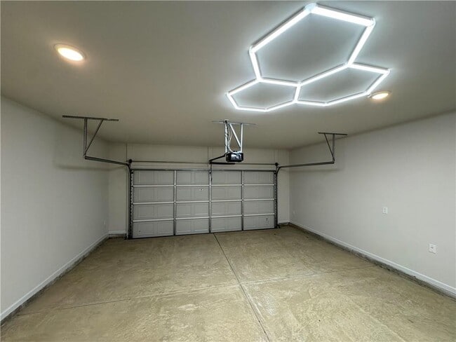 Building Photo - 1129 Georgian Point Dr