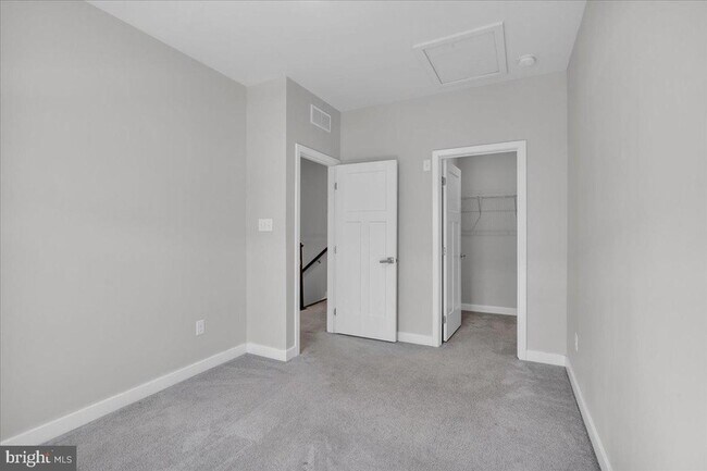 Building Photo - 12 Kohlmyer Dr