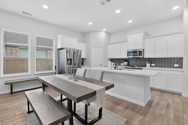 Building Photo - 2319 Kirkstall Wy