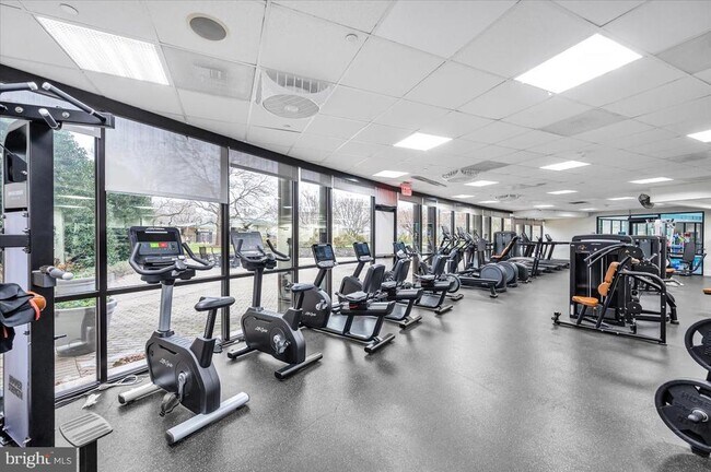 Building Photo - 5225 Pooks Hill Rd