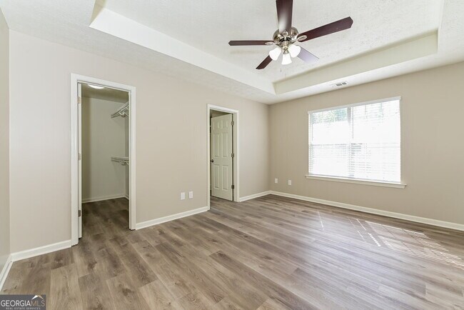 Building Photo - 1825 Courtyard Ln