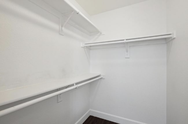 Building Photo - "Charming 3-Bedroom Home Just Minutes from Downtown Dallas!"