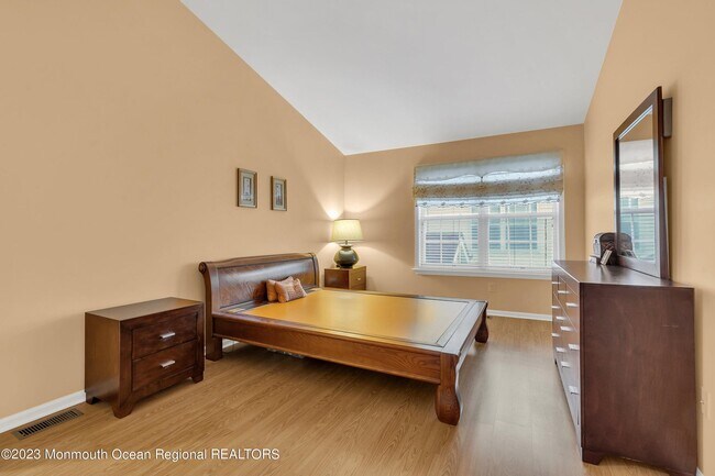 Building Photo - 1125 Roseberry Ct