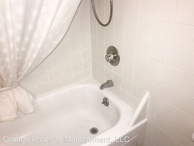 Building Photo - 1236 Edgewood Dr