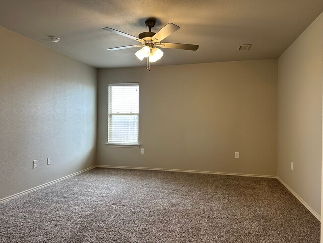 Building Photo - Traditional Home in Cooper ISD
