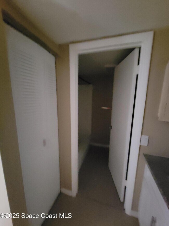 Building Photo - 2313 Vista Oaks Cir NE