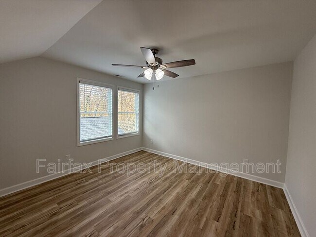 Building Photo - 312 Price Ave