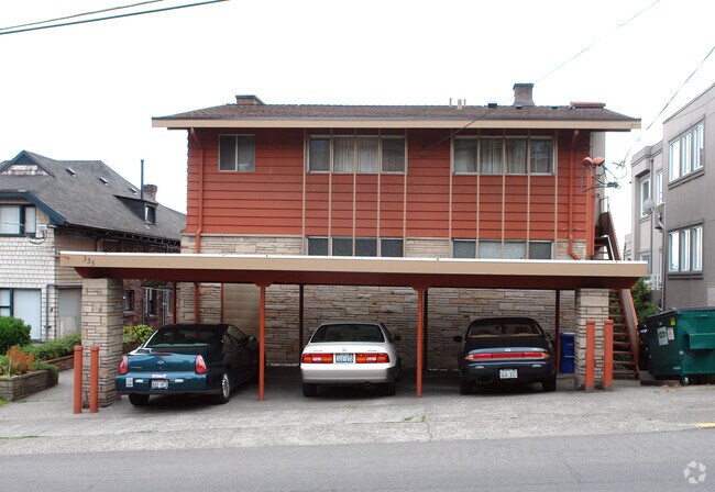 Building Photo - Mar Vista