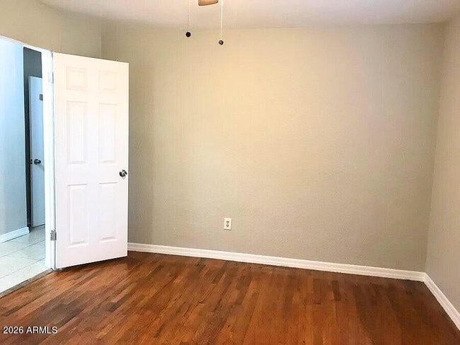 Building Photo - 8238 W Monroe St