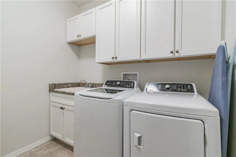 Building Photo - 503 N Trask St