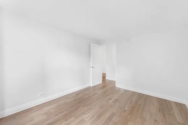 Building Photo - 250 W 88th St
