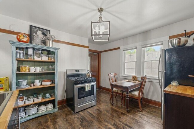 Building Photo - 1319 N 55th St