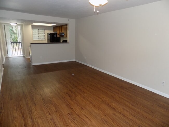Building Photo - **Available in February* 2bd/2ba Condo close to Truman & Coffee Buff with community Pool.