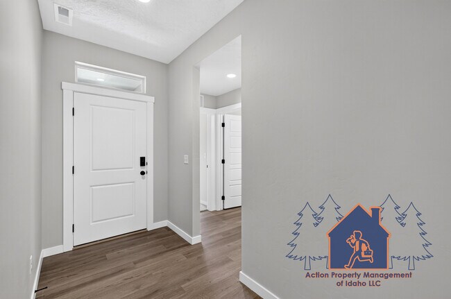 Building Photo - 2079 S Border Wy