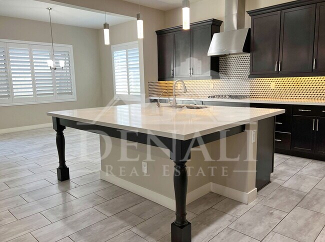Building Photo - 4638 E Navigator Ln