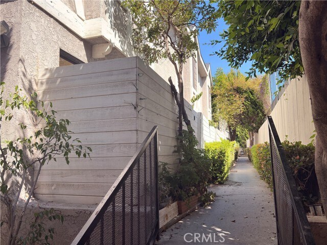 Building Photo - 2519 Kansas Ave