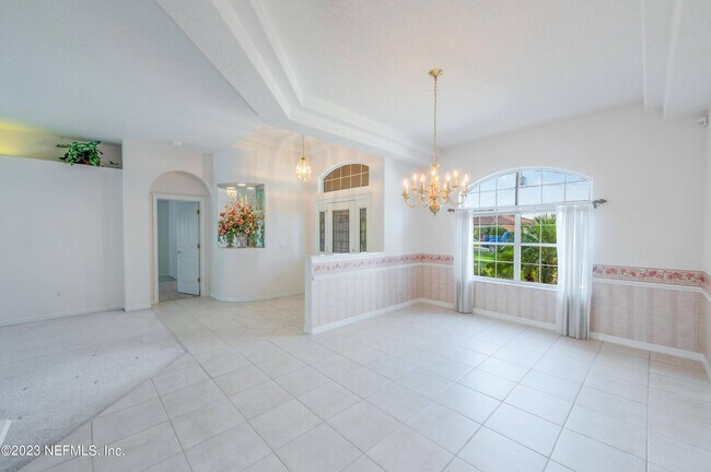 Building Photo - 13 Clear Ct