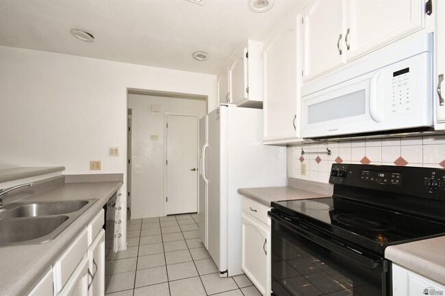 Building Photo - 3477 E Cuadrilla Ln