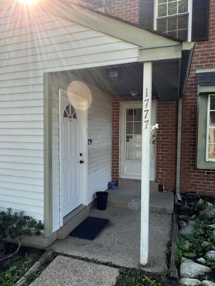 Building Photo - 1777 N Dove Rd