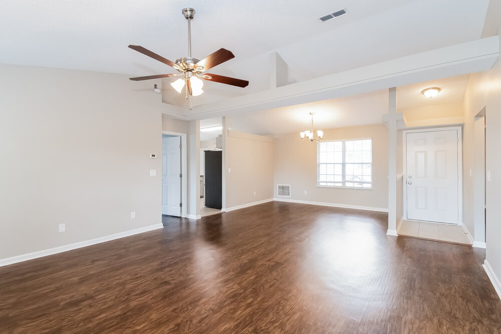 Building Photo - 2115 Orangewood St