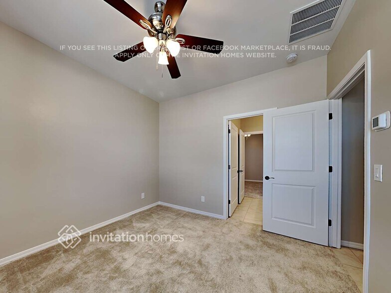 Building Photo - 9631 E Ripple Dr