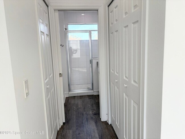 Building Photo - 1455 Isabella Dr