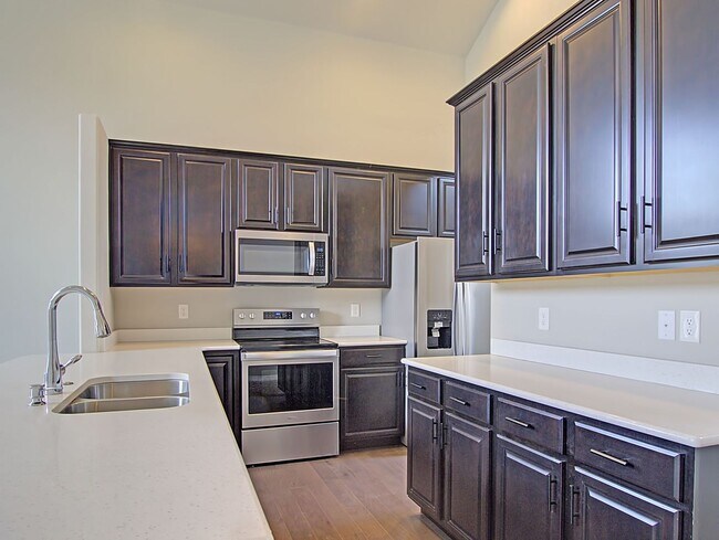 Building Photo - 10801 Saco Dr