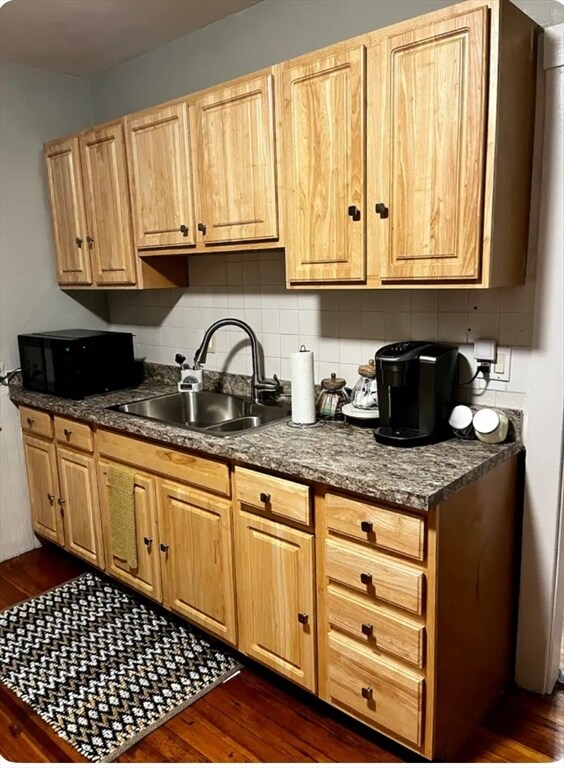 Building Photo - 218 Wood Ave