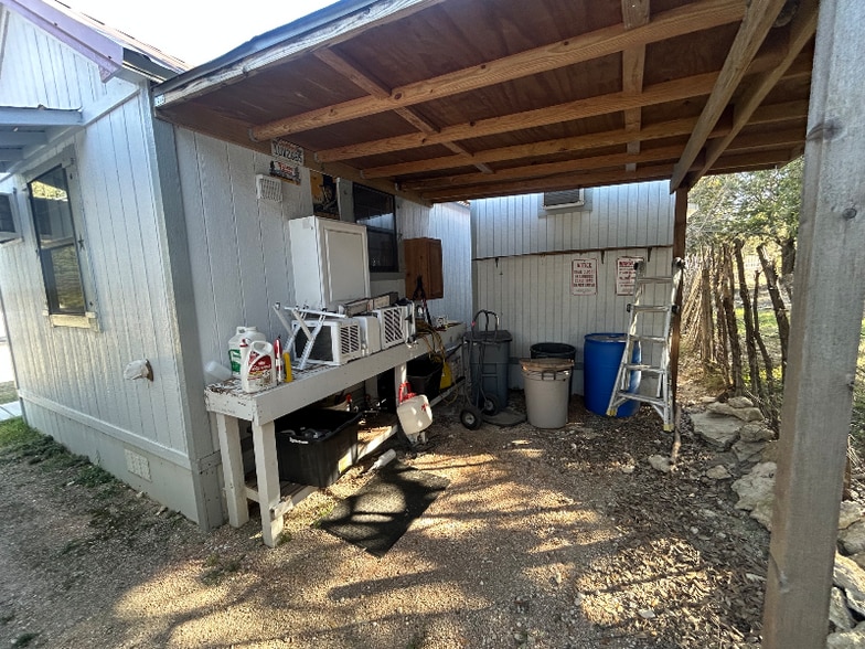 Building Photo - 3656 FM 2657