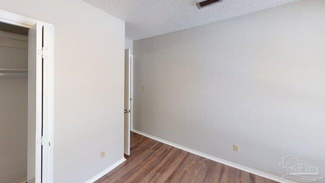 Building Photo - 1843 San Dollar Cir