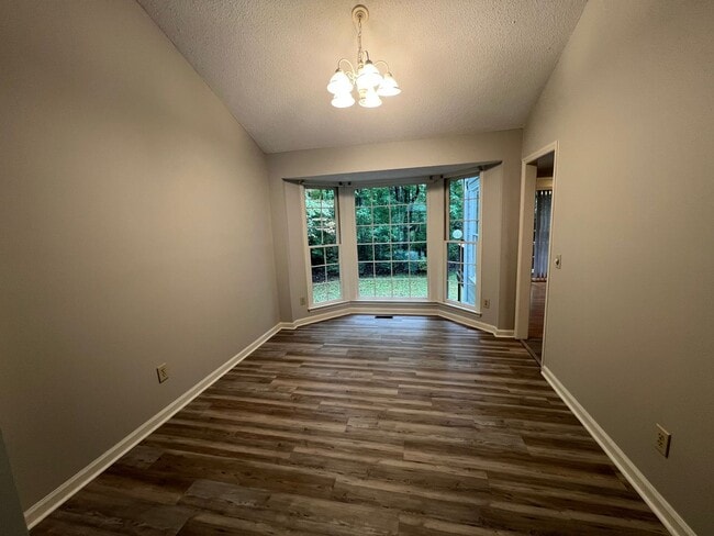 Building Photo - 4 Bedroom 2.5 Bathroom House for rent in Cary NC