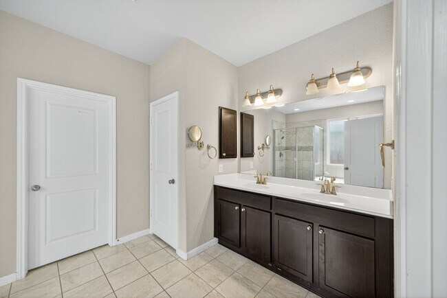 Building Photo - 1226 Hidden Cave Dr