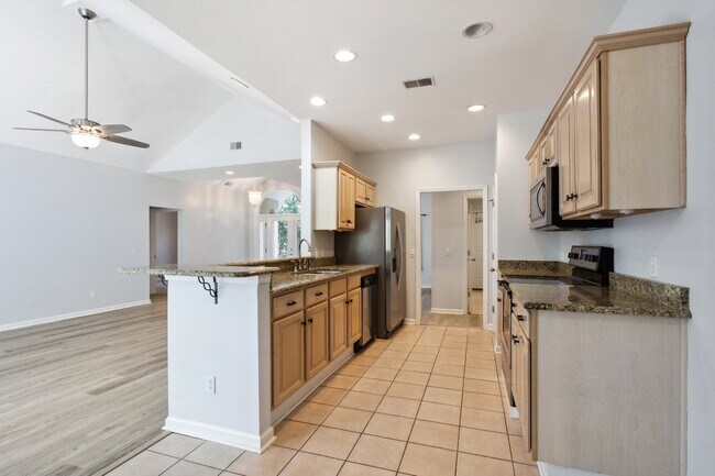 Primary Photo - 173 Sumter Square