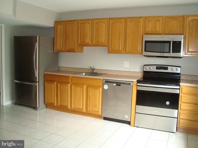 Building Photo - 1807 Arwell Ct