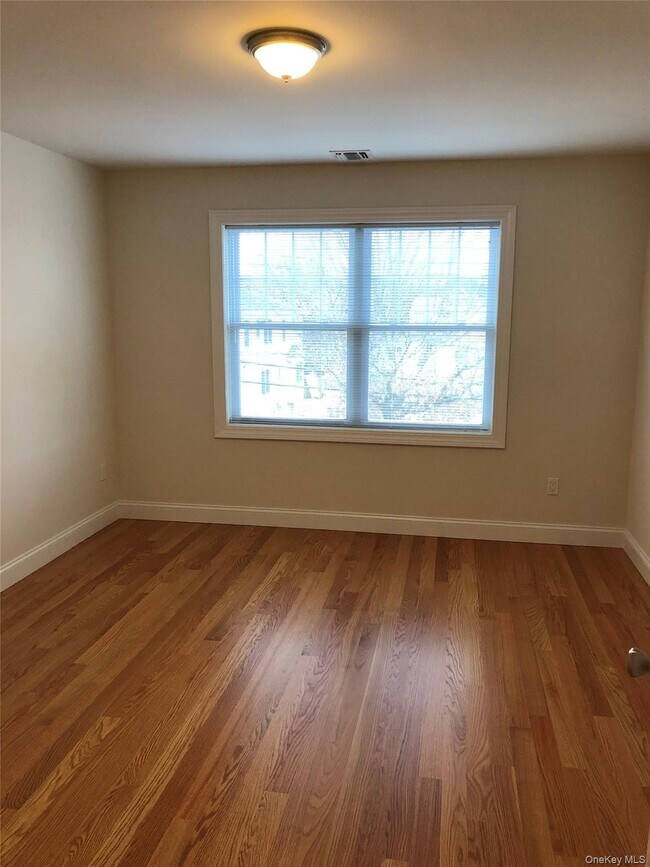 Building Photo - 43 Ellsworth Ave