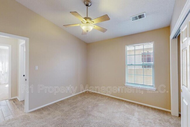 Building Photo - 5551 Rabadi Castle Ave NW