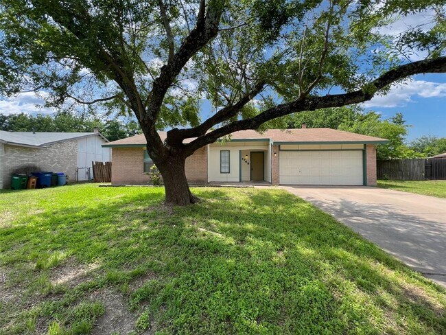 Primary Photo - 1749 Cricket Hollow Dr