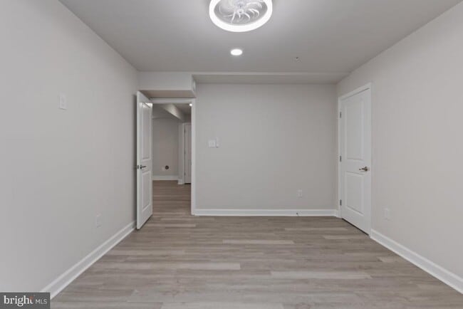 Building Photo - 5684 Lewis Carroll Dr