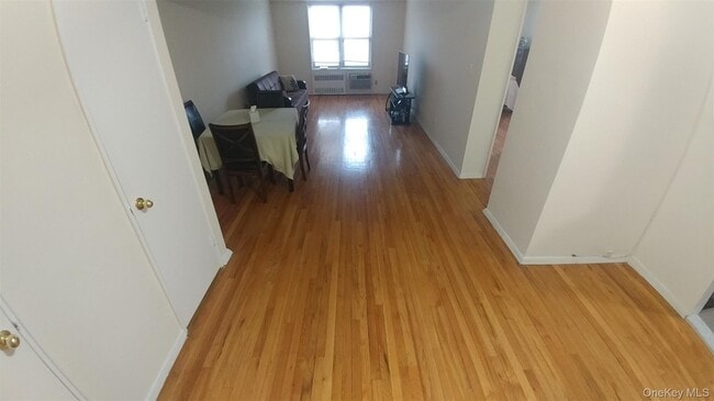 Building Photo - 66-15 Thornton Pl