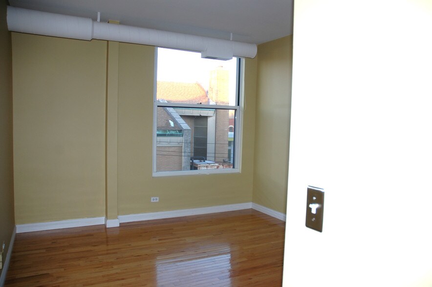 2nd Bedroom - 525 N Ada St