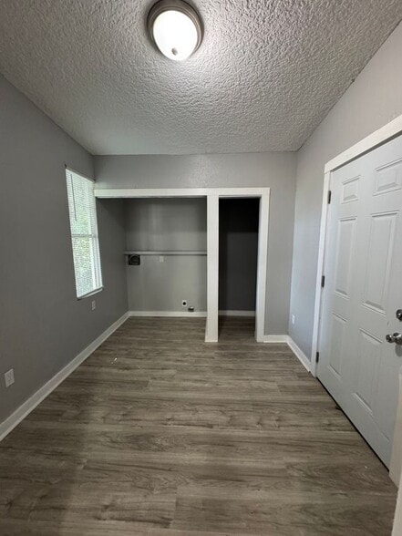 Building Photo - 5432 Tyler Ave