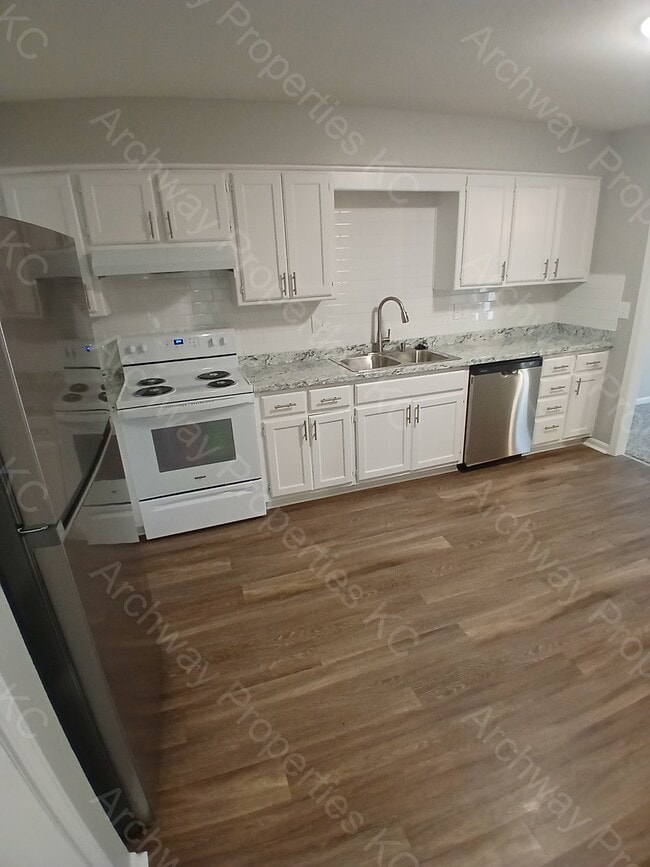 Building Photo - 1267 Petzold Dr