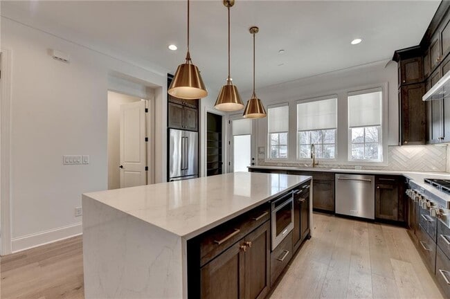 Building Photo - 435 Mayfair Ct