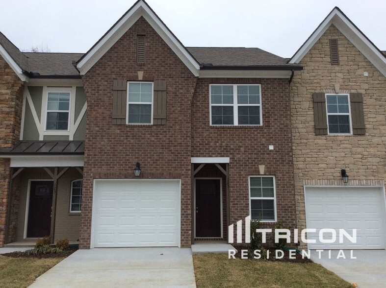 Primary Photo - 125 Hickory Sta Ln