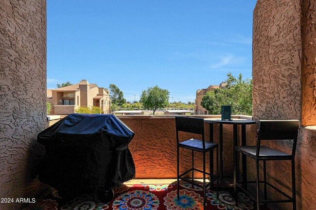 Building Photo - 7950 E Starlight Way