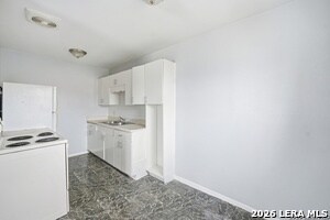 Building Photo - 6641 San Pedro Ave