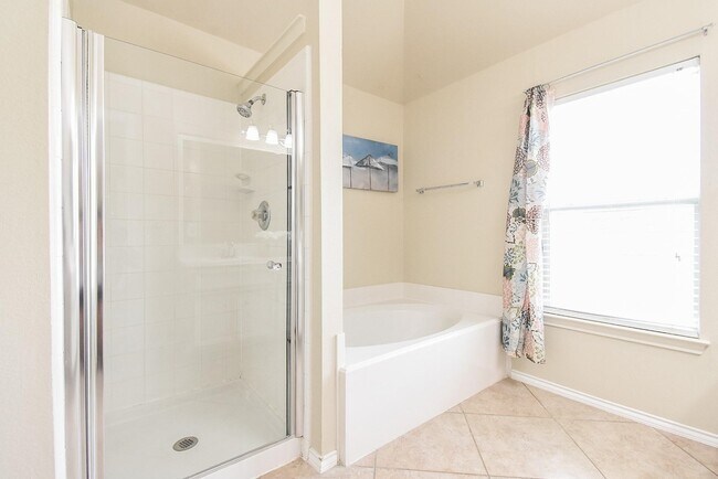 Building Photo - 4927 Grapevine Lake Ct