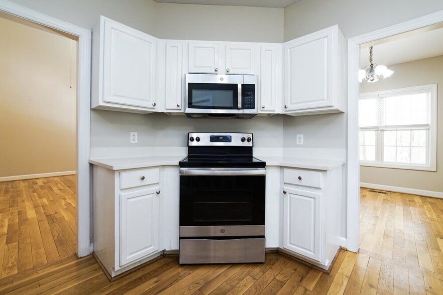 Building Photo - 2012 Winston Diamond Ct