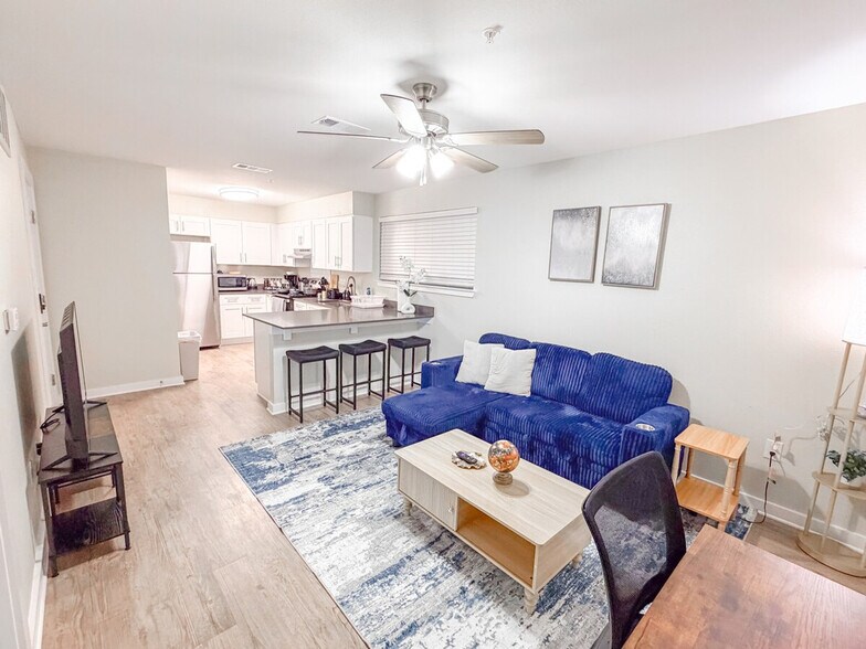 Building Photo - 1450 N Hwy 360