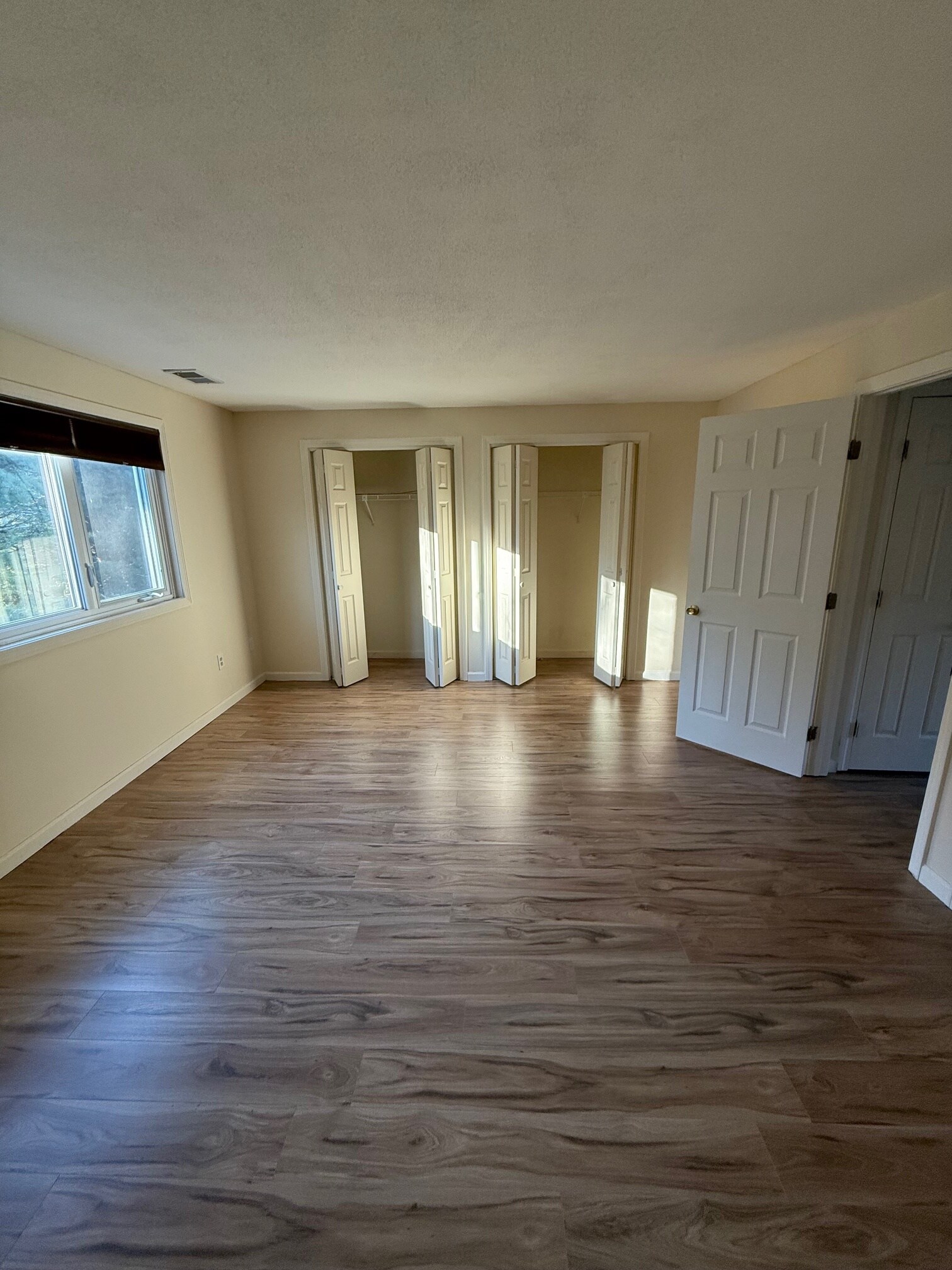 Master Bed-2 - 76 Oak Ridge Dr